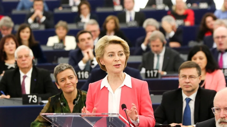 Европарламентът одобри новата ЕК