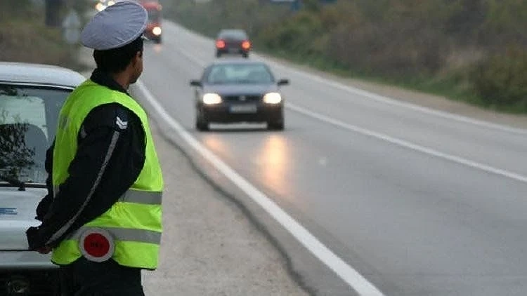 Жена, продала колата си преди години, още получава актове от КАТ