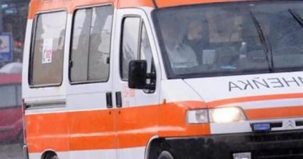 Бус и трамвай се сблъскаха на Ботевградско шосе