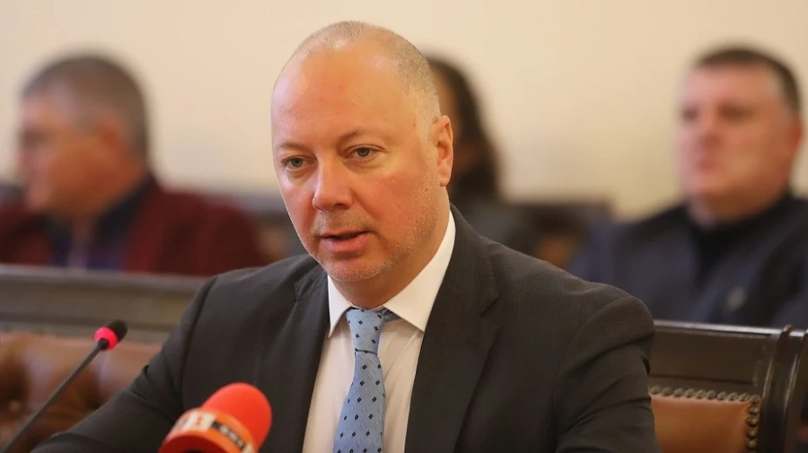 Министърът на транспорта обеща нов Закон за движение по пътищата
