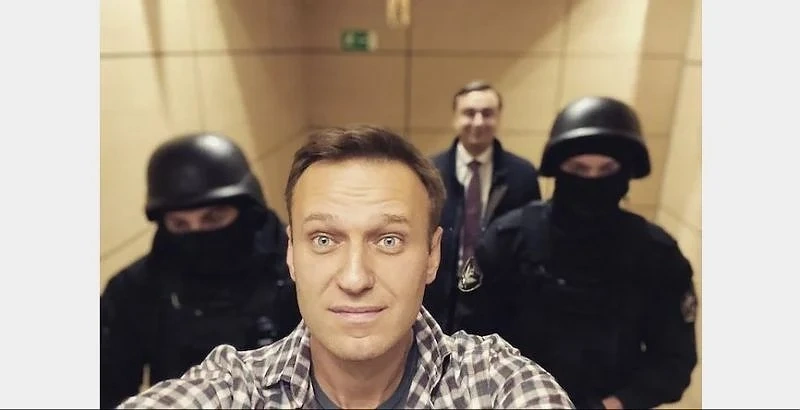 В Русия: Алексей Навални задържан, журналистка отведена незнайно къде от полицията