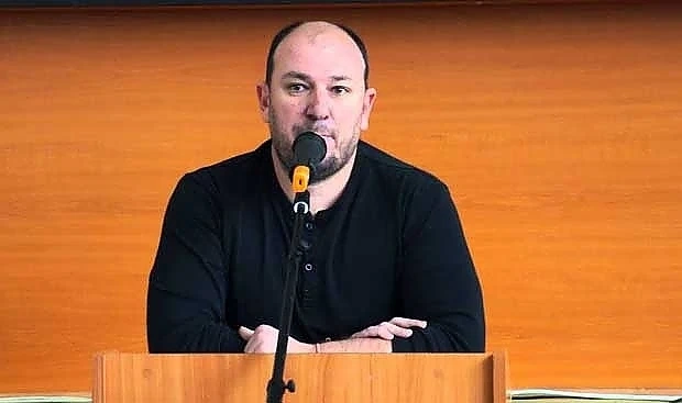 Вижте скандалното видео с псуващия депутат в Петрич