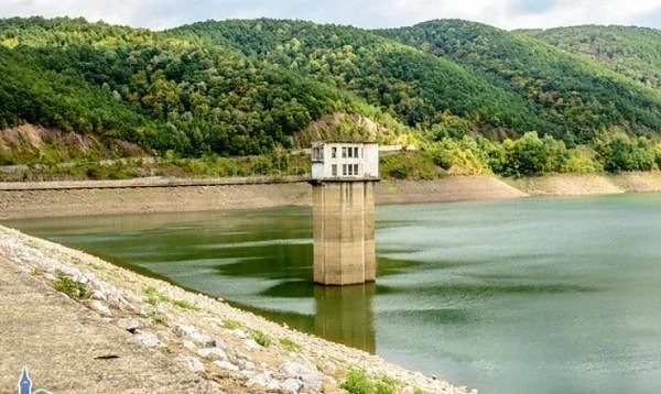 Къде отива водата на язовир Бебреш?