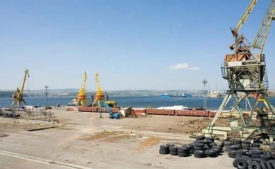 Правителството удължи концесията на Химимпорт за пристанище Леспорт