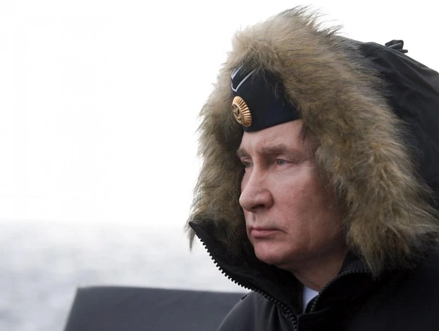 Путин наблюдава учения в Черно море 