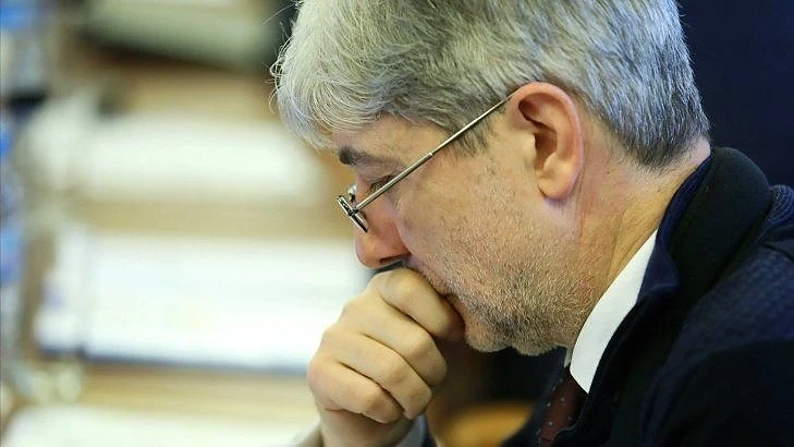 Прокуратурата решава да повдигне ли обвинение срещу министър Нено Димов