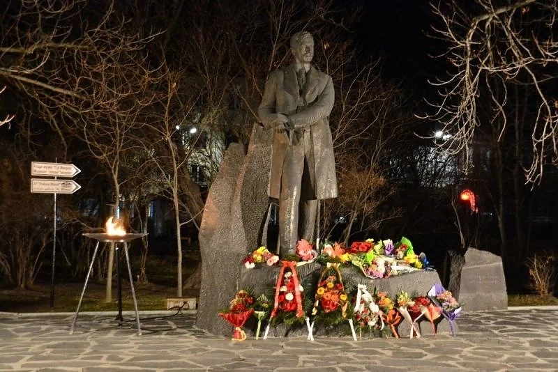 142 години от рождението на Яворов