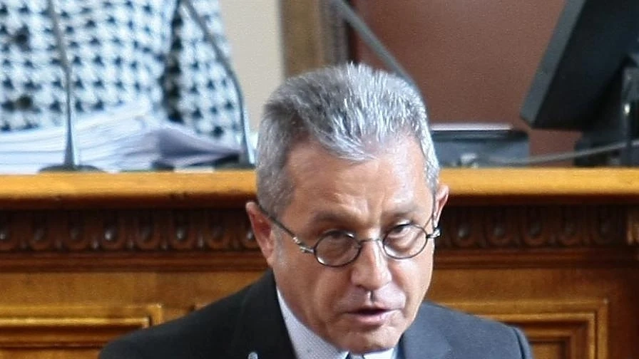 Цонев: Правителството ще падне, ако всички от опозицията гласуват