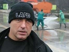 Кризисните мерки за водата и боклука или как се гаси пожар, който сам си подпалил