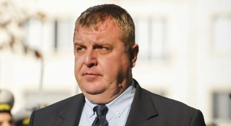 Красимир Каракачанов открива Висшето военновъздушно училище в Долна Митрополия
