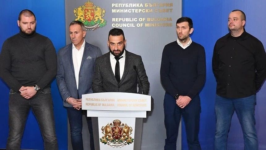 След срещата с Премиера феновете на \