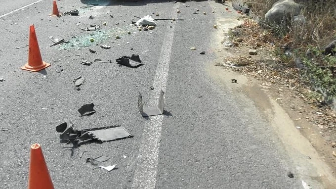 Затруднено е движението по път Е-79 в района на Кресна