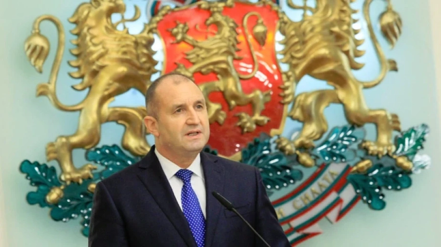 Румен Радев свали доверието си от правителството