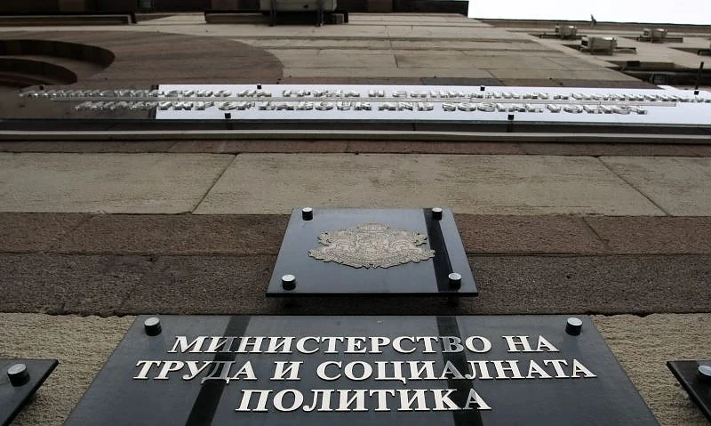 Отпускат до 100 хил. на предприятие за подобряване условията на труд