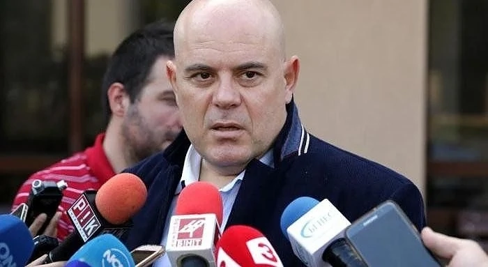 ТЕЦ-Бобов дол на Ковачки гори незаконно боклук 