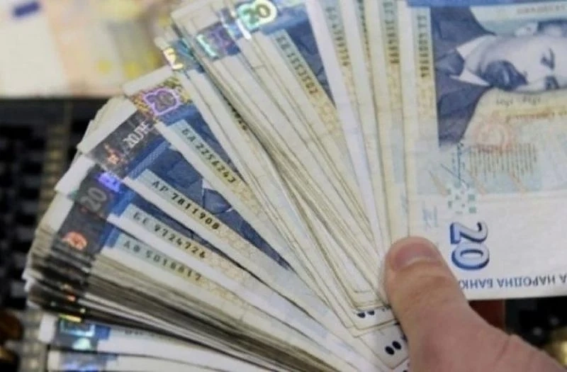 13 годишно дете нападна трудноподвижна жена и отмъкнало 5200 лв.
