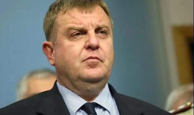 Красимир Каракачанов: Така повече не може да продължава