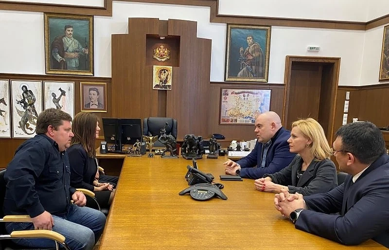 Прокуратурата подхвана насилниците на съблеченото в рейса момче