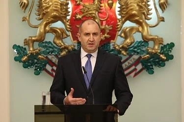 Румен Радев ще отправи приветствие на Шипка въпреки отмененото честване