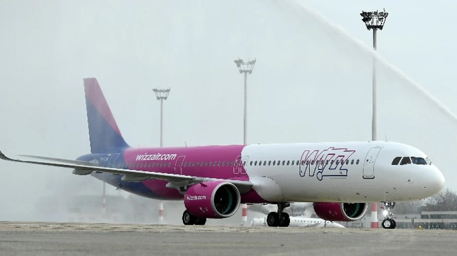 Wizz Air прекратява всички полети до Италия до 3-ти април