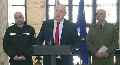 Главният прокурор Иван Гешев погва спекулантите и бегълците от карантина