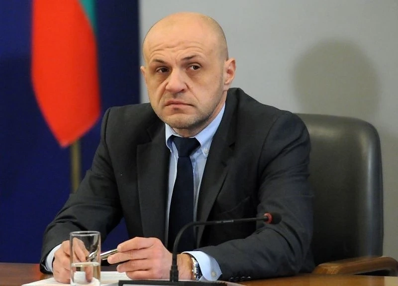 Дончев: Надявам се в следващите дни банките да ви дадат шанс да пропуснете 1 или 2 вноски
