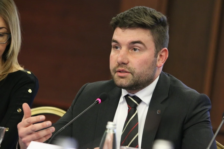 Аркади Шарков: Не е добра идея НЗОК да лекува болните с коронавирус