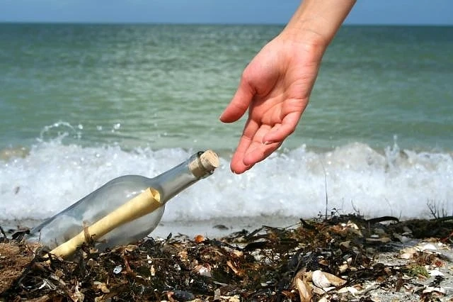 Послание в бутилка пътува 19 години по море