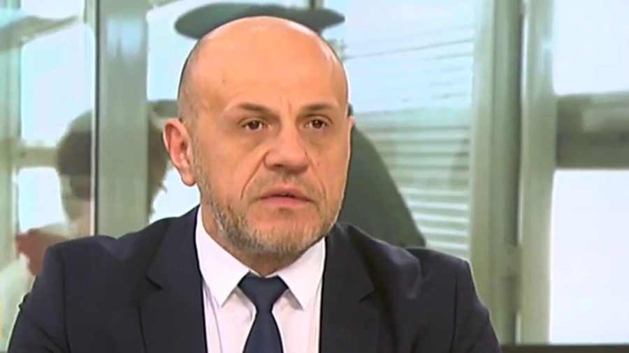 Дончев: Разработва се система, която уведомява потребителите дали са контактували със заразен