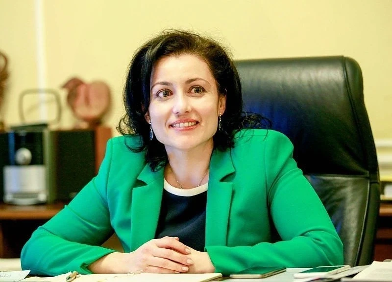 Десислава Танева: COVID-19 не се пренася с храната