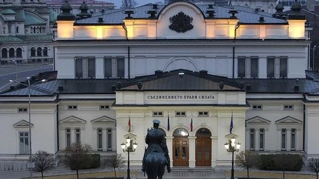 Министри и депутати с по-високи заплати от днес