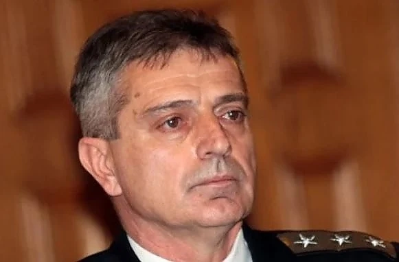 Адмирал Емил Ефтимов е новият началник на отбраната