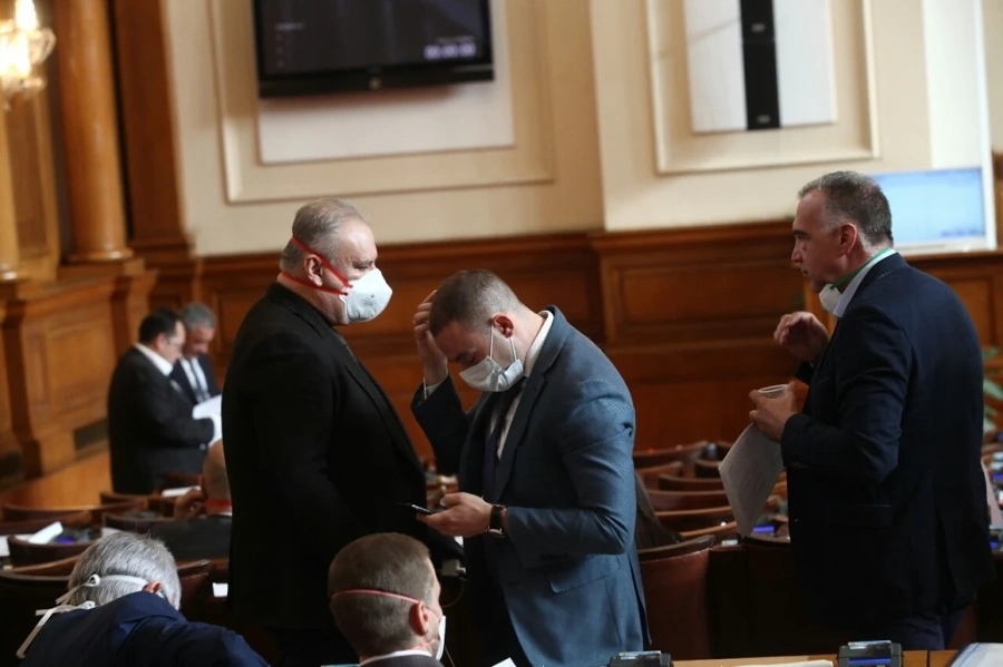 ГЕРБ се поправя: Предлага много по-ниски глоби за нарушителите на здравни мерки