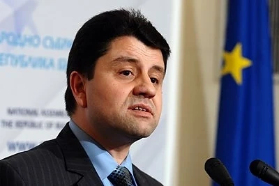 На комисия: Замразяване на субсидиите за партиите