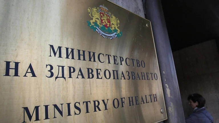 МЗ предлага средставата за лечението на пациентите с COVID-19 да са от бюджета на НЗОК