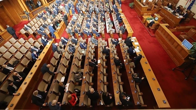 НС ще заседава извънредно на 14 април от 13.00 ч.