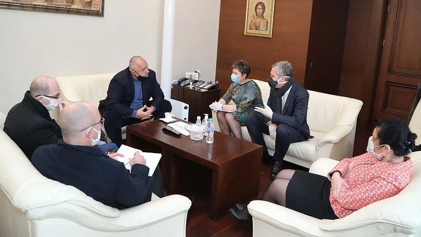 Десислава Танева, Бойко Борисов и веригите се разбраха за българските производители