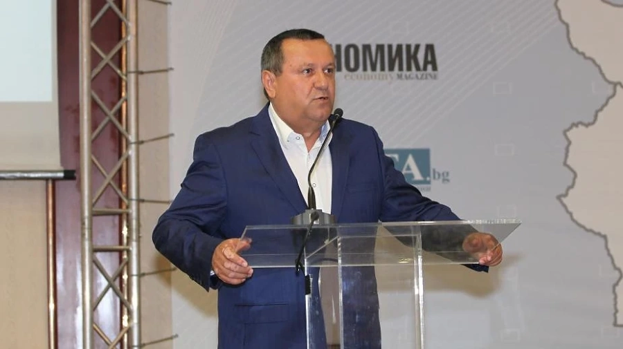 Хасан Адемов е изписан от болницата и е под домашна карантина