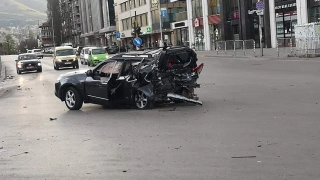 Спешна помощ: Линейката за Милен Цветков е пристигнала за седем минути