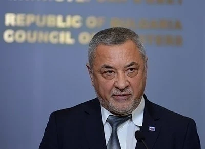 Валери Симеонов: Мярката 60:40 и „стоенето в къщи“ не помагат на бизнеса 