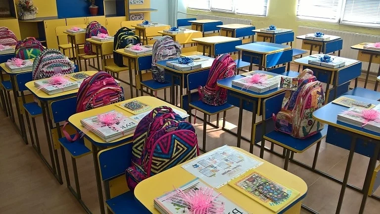 Приемът на първолаци в София - изцяло онлайн до 2 години