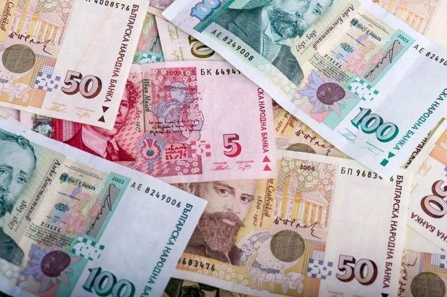 Четири банки започват да отпускат кредити до 4500 лв. за физ. лица от другата седмица