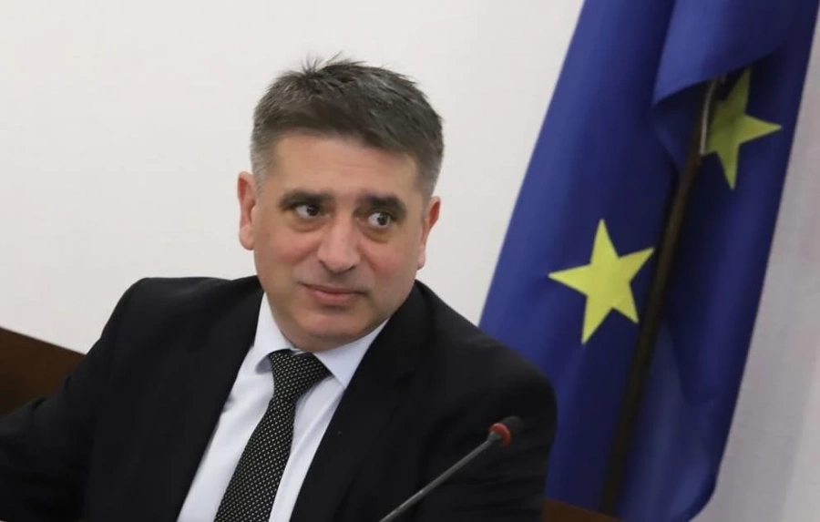 Кирилов: Охраната на Съдебната палата си е свършила работата, поведението на Панов не е прилично