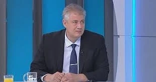 Проф. Асен Балтов: втори пик на COVID-19 - само ако отворим границите