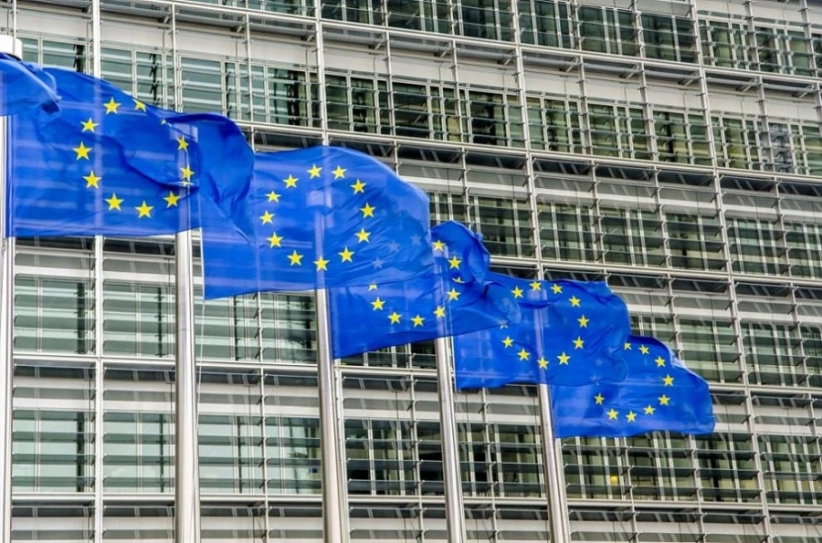 Страните в ЕС да оставят затворени външните граници до 15 юни предлага ЕК
