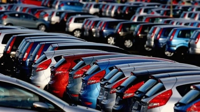 В България продажбите на нови коли са се сринали с над 70% през април