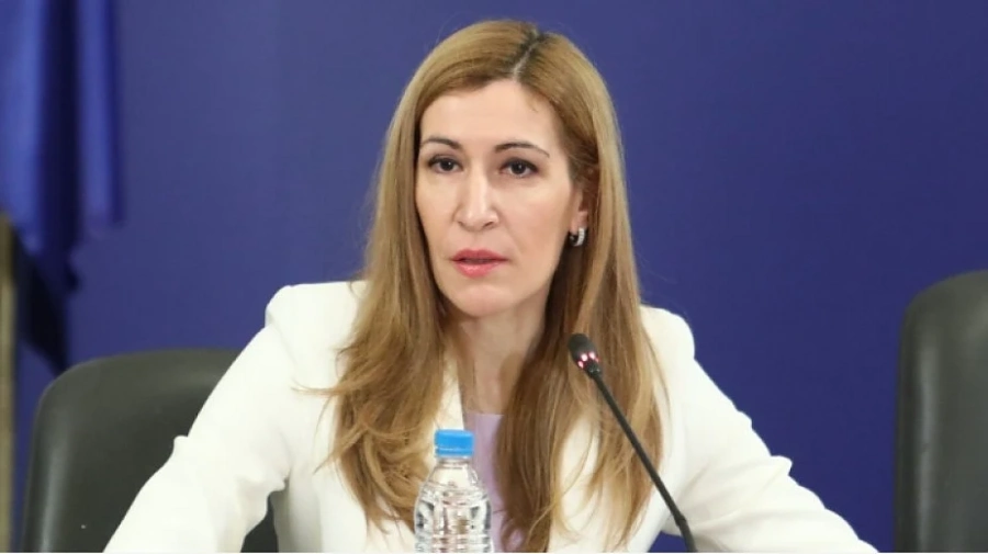 Летуващите българи в Гърция и Турция ще остават под 14-дневна карантина 