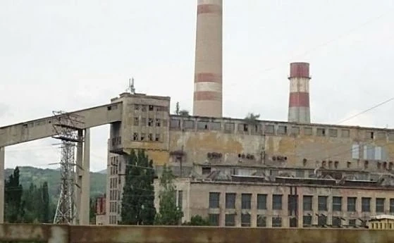 Перничани са без топла вода от миналата седмица, а авариите на местното ВиК са ежедневни