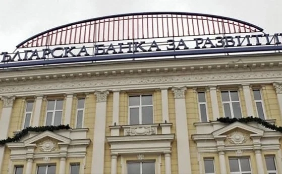 10 търговски банки готови да отпуснат кредити на бизнеса с гаранция от ББР