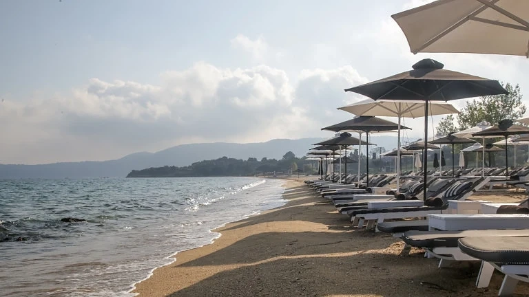 Българите, планиращи ваканция, намалели 3 пъти тази година